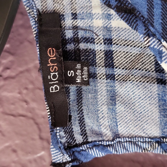 Blāshe Plaid Top - Picture 4 of 13